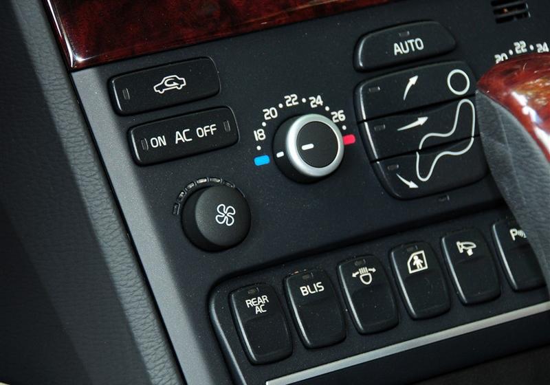 沃爾沃(進口) 沃爾沃XC90 2011款 2.5T 北歐行政版