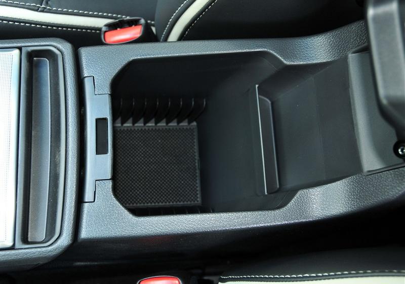 沃爾沃(進(jìn)口) 沃爾沃XC90 2011款 2.5T 北歐個(gè)性運(yùn)動(dòng)版