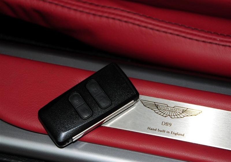 阿斯頓馬丁DB9  2011款 6.0 Touchtronic Coupe
