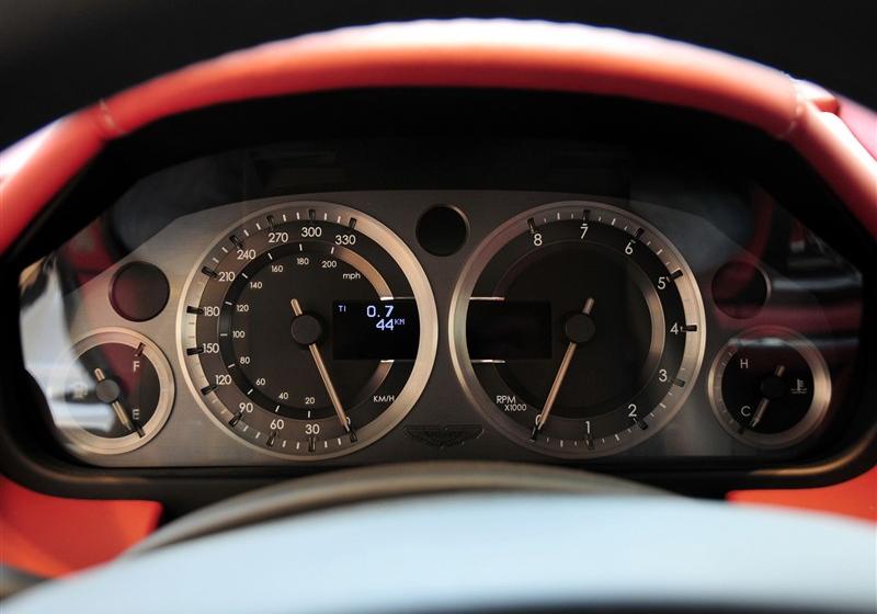 阿斯頓馬丁DB9  2011款 6.0 Touchtronic Volante