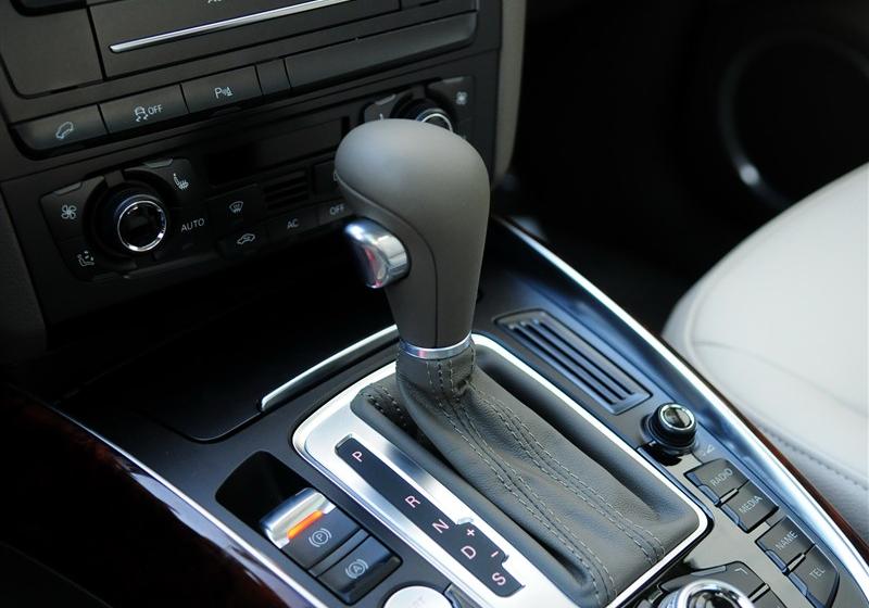 奧迪Q5  2011款 2.0TSI 舒適型