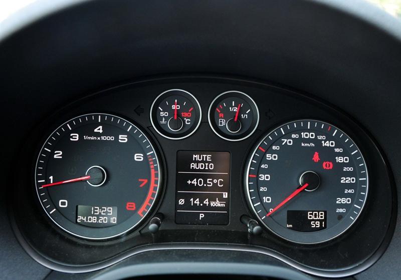 奧迪A3  2010款 Sportback 1.8T 豪華型