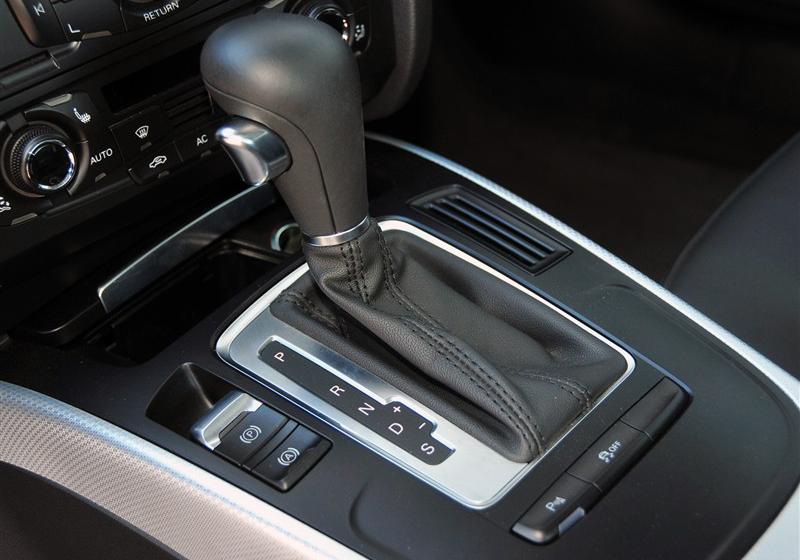 奧迪A5  2010款 2.0TSI Coupe 風(fēng)尚版