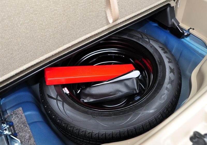 驪威  2010款 勁逸版 1.8XE MT標準型