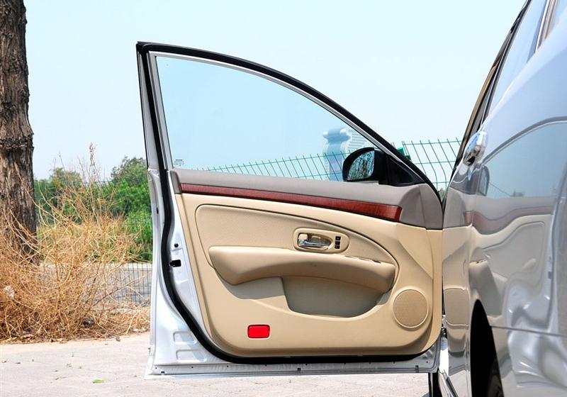 軒逸  2009款 2.0XL 科技天窗版