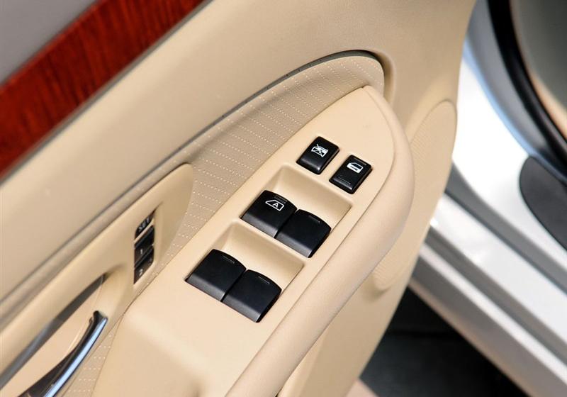 軒逸  2009款 2.0XL 科技天窗版