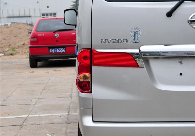 日產NV200  2011款 1.6 尊雅型 232座