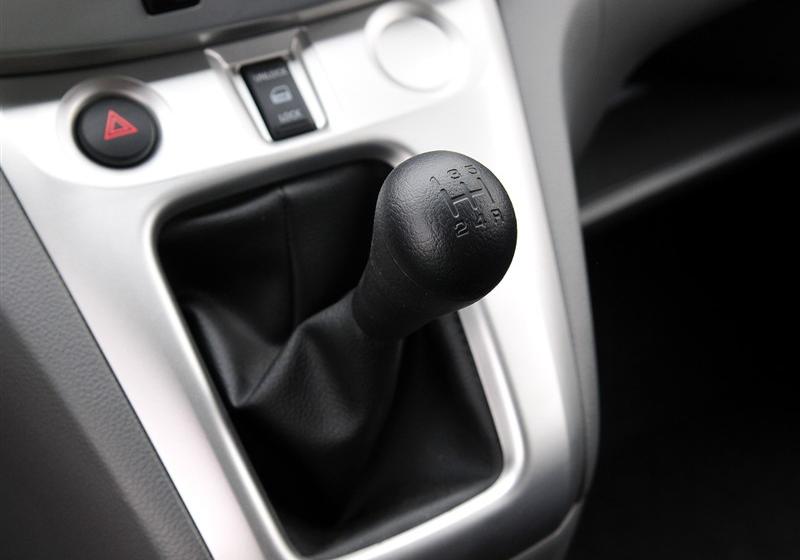 日產(chǎn)NV200  2011款 1.6 尊雅型 232座