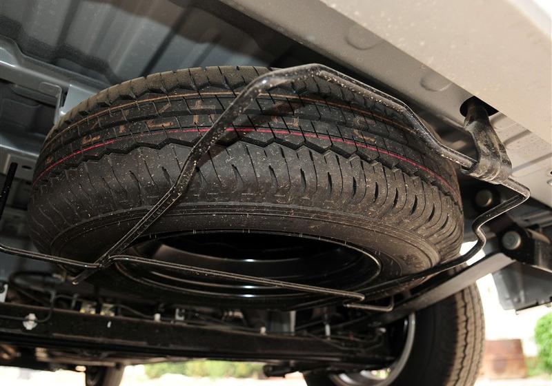 日產(chǎn)NV200  2011款 1.6 尊雅型 232座