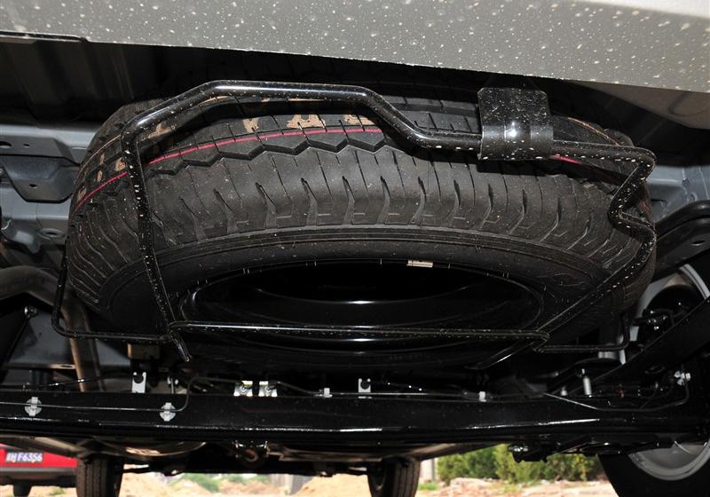 日產(chǎn)NV200  2011款 1.6 尊貴型 223座