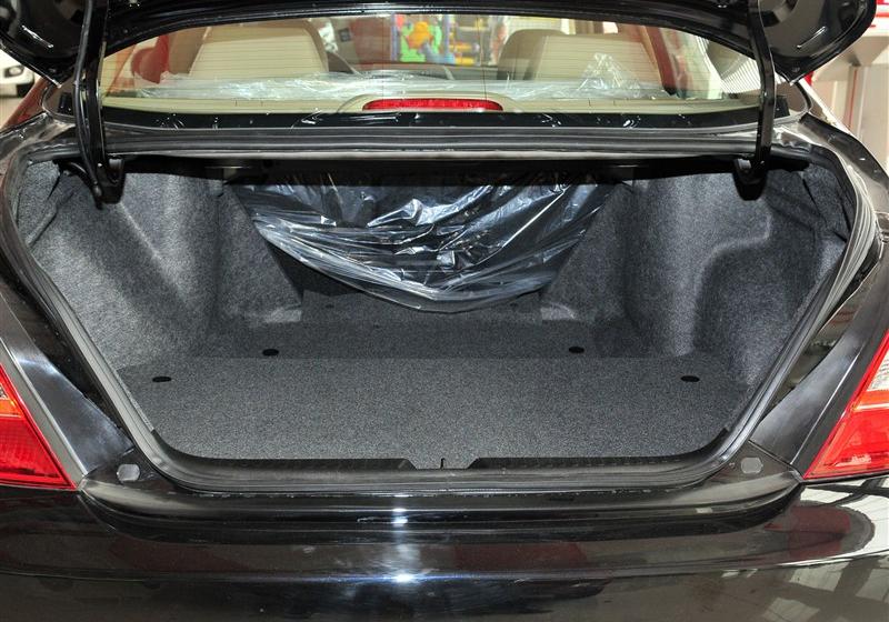 比亞迪F6  2011款 黃金版 1.8L MT豪華型