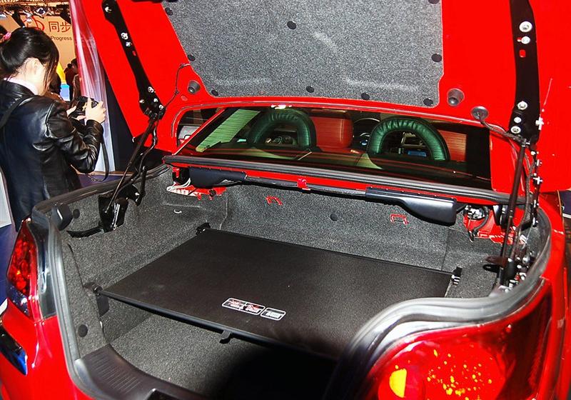 比亞迪S8  2009款 2.0 手動旗艦型