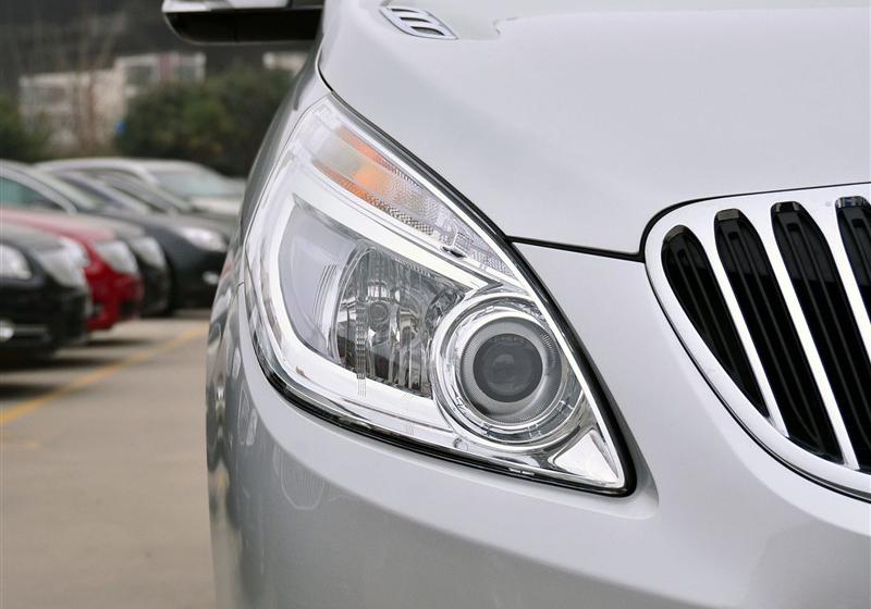 別克GL8  2011款 2.4L CT豪華商務(wù)舒適版