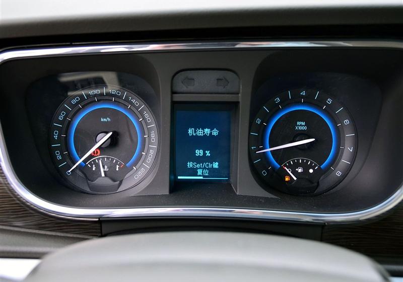 別克GL8  2011款 2.4L CT豪華商務舒適版