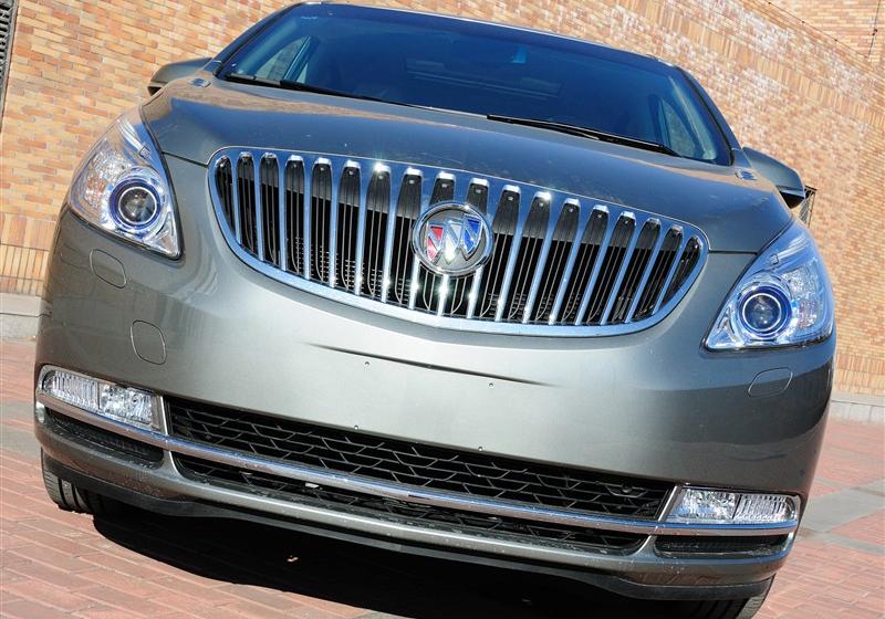 別克GL8  2011款 3.0L XT豪華商務旗艦版