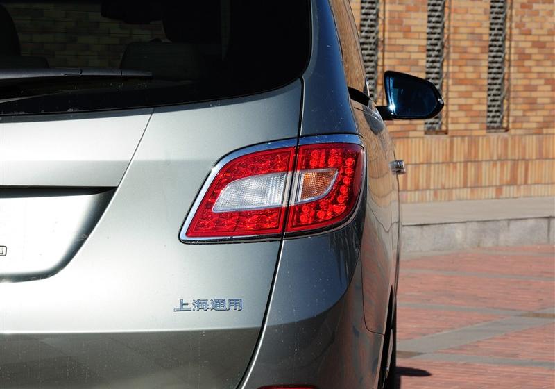 別克GL8  2011款 3.0L XT豪華商務旗艦版