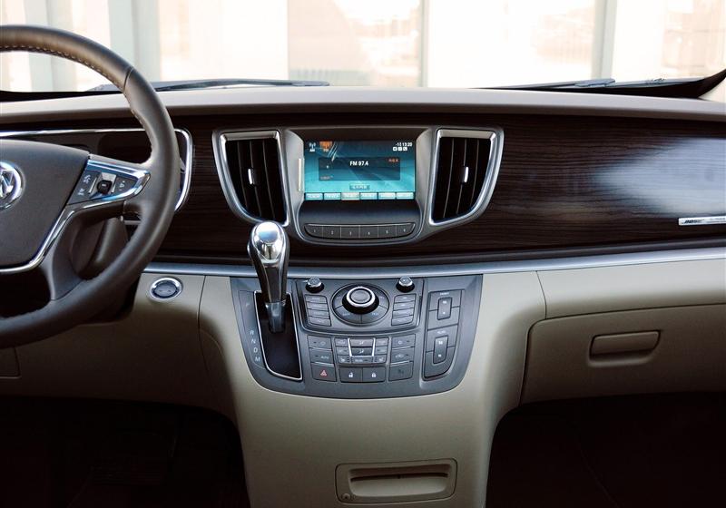 別克GL8  2011款 3.0L XT豪華商務旗艦版