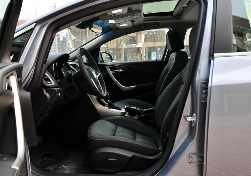 英朗  2010款 XT 1.8L 自動(dòng)豪華版