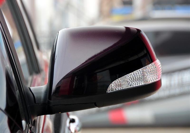 威麟V5  2012款 2.0L 4AT 豪華型