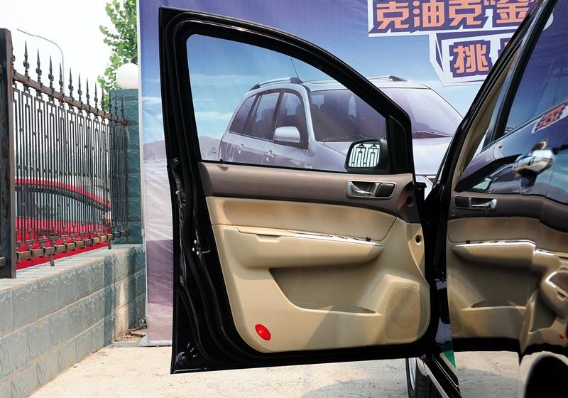 威麟V5  2012款 2.0L 4AT 豪華型