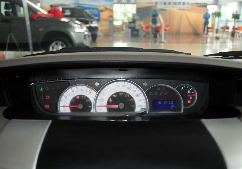 威麟V5  2009款 2.0L 5MT 豪華型