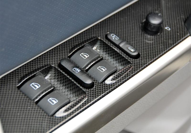 威麟X5  2011款 2.0T 兩驅精英型