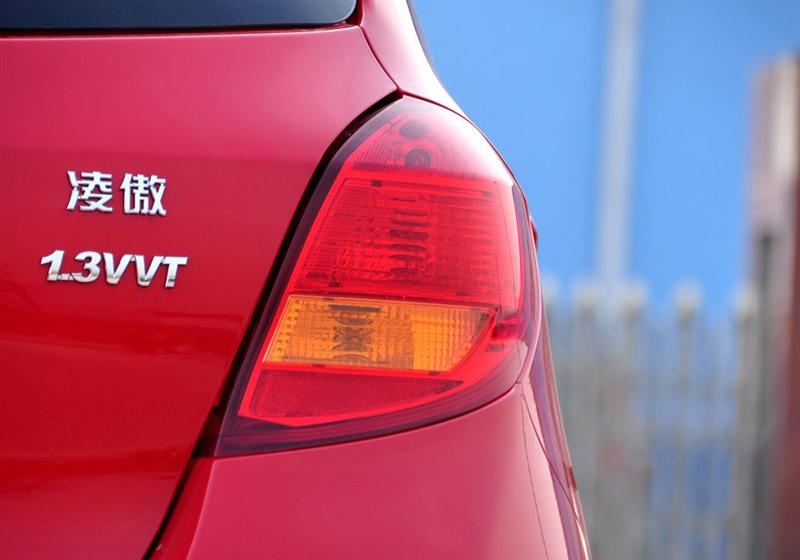 凌傲  2010款 1.3 MT鋒尚版