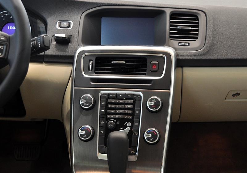沃爾沃S60  2011款 2.0T 智尊版