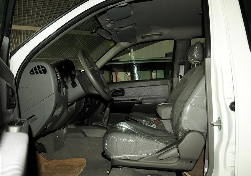 長(zhǎng)城汽車 風(fēng)駿3 2011款 2.4L公務(wù)版 豪華型 兩驅(qū)小雙排