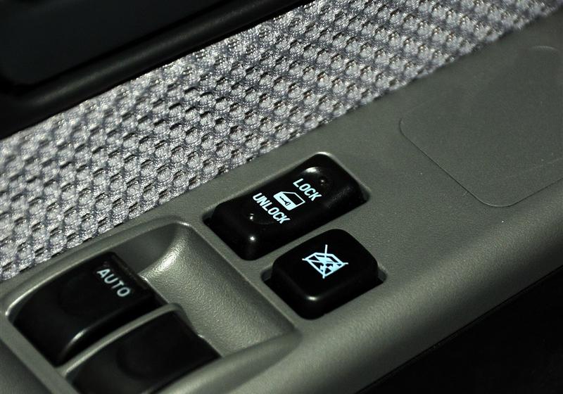 長(zhǎng)城汽車 風(fēng)駿3 2011款 2.4L公務(wù)版 豪華型 兩驅(qū)小雙排