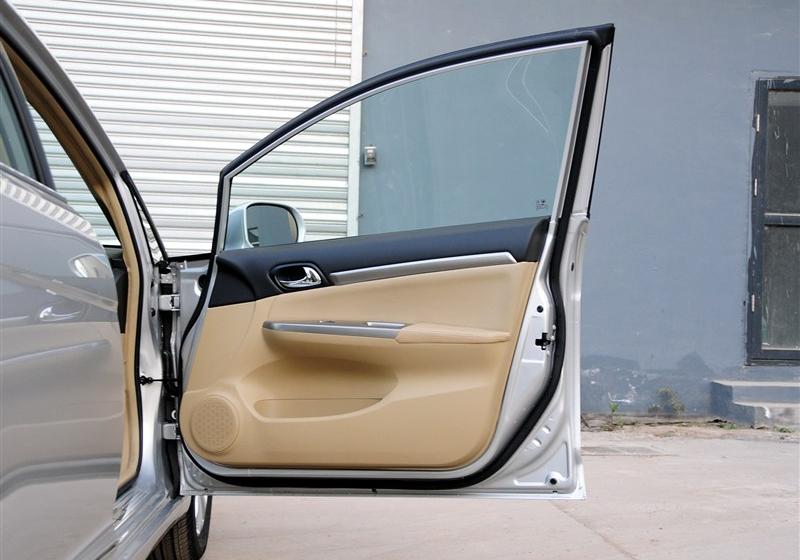 長(zhǎng)城汽車 騰翼C50 2012款 1.5T 手動(dòng)尊貴型