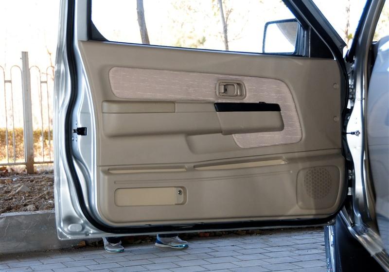 鄭州日產 銳騏多功能車 2010款 2.4L汽油兩驅豪華型ZG24