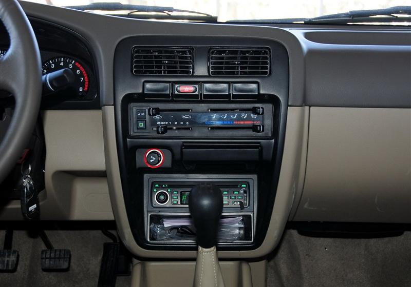 鄭州日產 銳騏多功能車 2010款 2.4L汽油兩驅豪華型ZG24