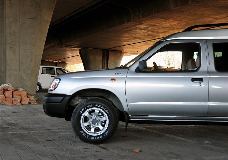 鄭州日產(chǎn) 銳騏多功能車 2010款 2.4L汽油兩驅(qū)豪華型ZG24