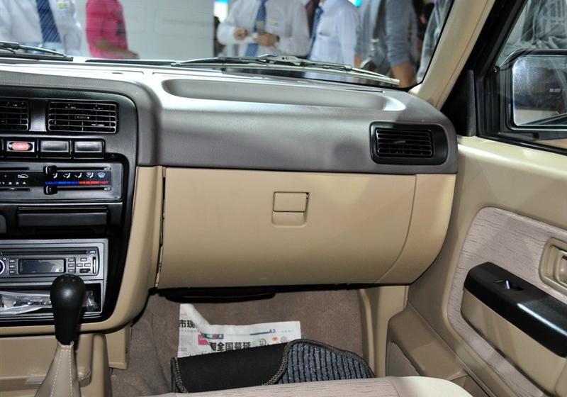 鄭州日產 銳騏皮卡 2010款 2.5L兩驅標準型ZD25TCR