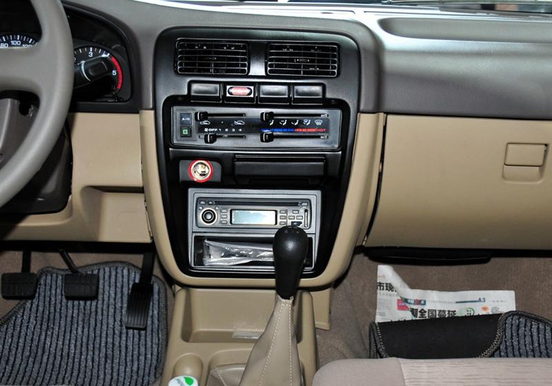 鄭州日產(chǎn) 銳騏皮卡 2010款 2.5L兩驅(qū)標(biāo)準(zhǔn)型ZD25TCR