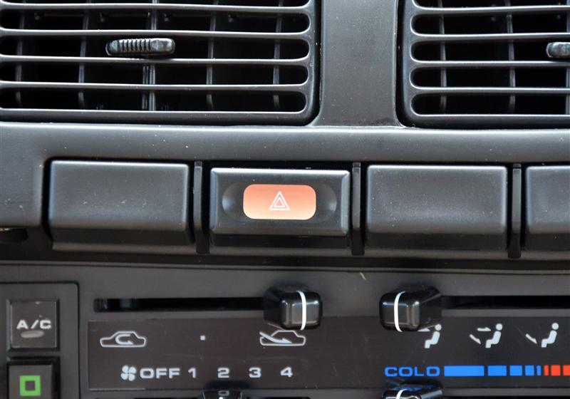 鄭州日產(chǎn) 銳騏皮卡 2010款 3.0L兩驅(qū)標(biāo)準(zhǔn)型ZD30D13-3N