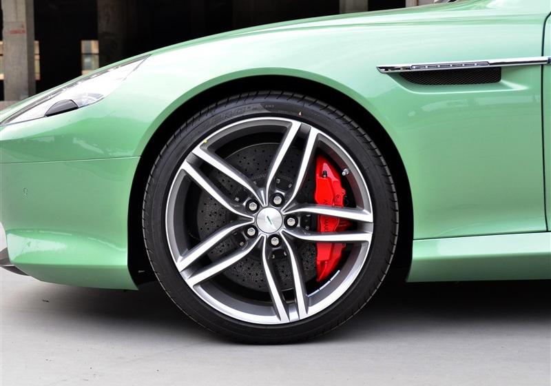 Virage  2012款 6.0 Coupe