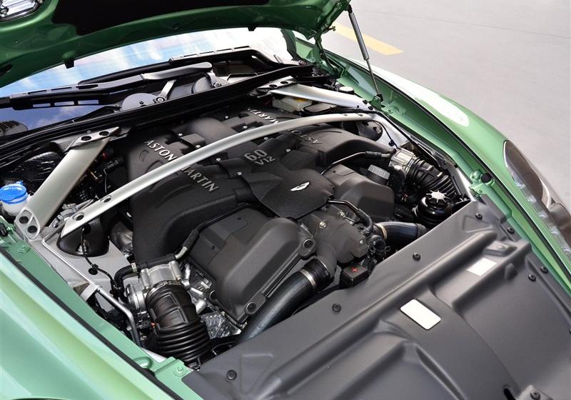 Virage  2012款 6.0 Coupe