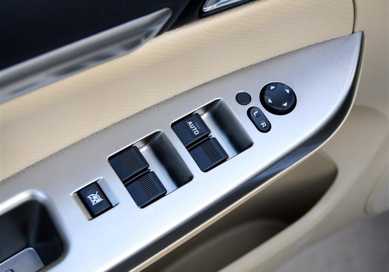 騰翼C50  2012款 1.5T 手動尊貴型