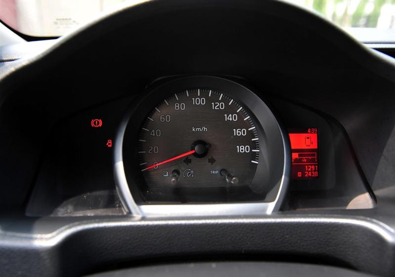 日產NV200  2010款 1.6 尊貴型 232座