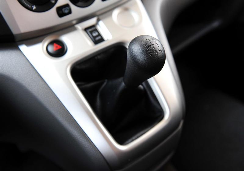 日產NV200  2010款 1.6 尊貴型 232座