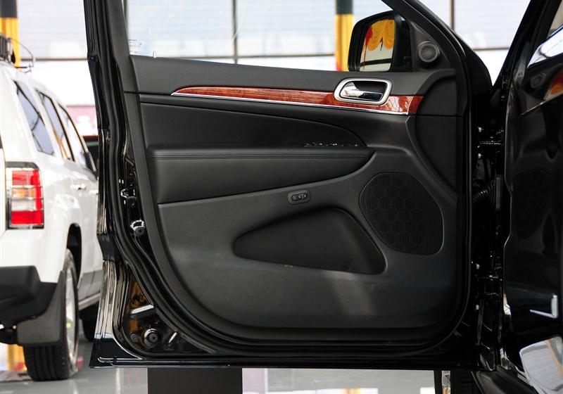 Jeep吉普 大切諾基(進(jìn)口) 2012款 3.6 旗艦導(dǎo)航版