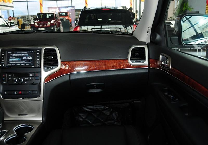 Jeep吉普 大切諾基(進(jìn)口) 2012款 3.6 旗艦導(dǎo)航版