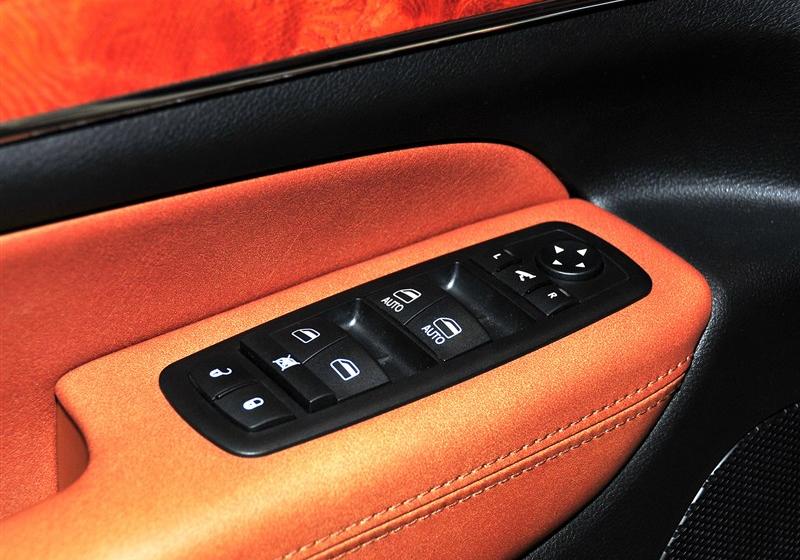 Jeep吉普 大切諾基(進口) 2012款 5.7 旗艦導(dǎo)航版