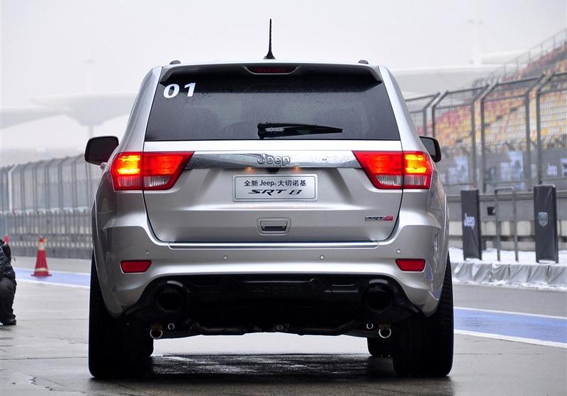 Jeep吉普 大切諾基(進(jìn)口) 2012款 6.4 SRT8