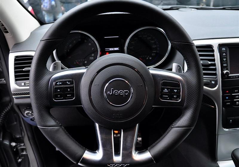 Jeep吉普 大切諾基(進(jìn)口) 2012款 6.4 SRT8