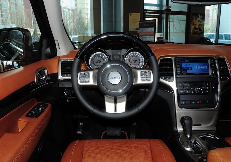 大切諾基(進(jìn)口)  2012款 3.6 旗艦尊崇版