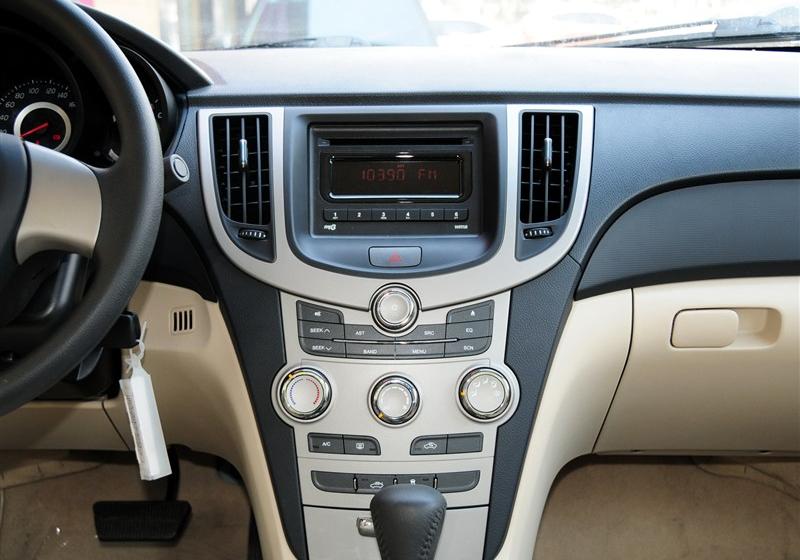 奇瑞A3  2012款 三廂 1.6CVT 進(jìn)取型