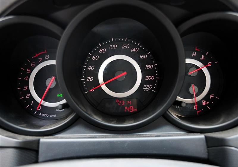 奇瑞A3  2012款 三廂 1.6CVT 進取型